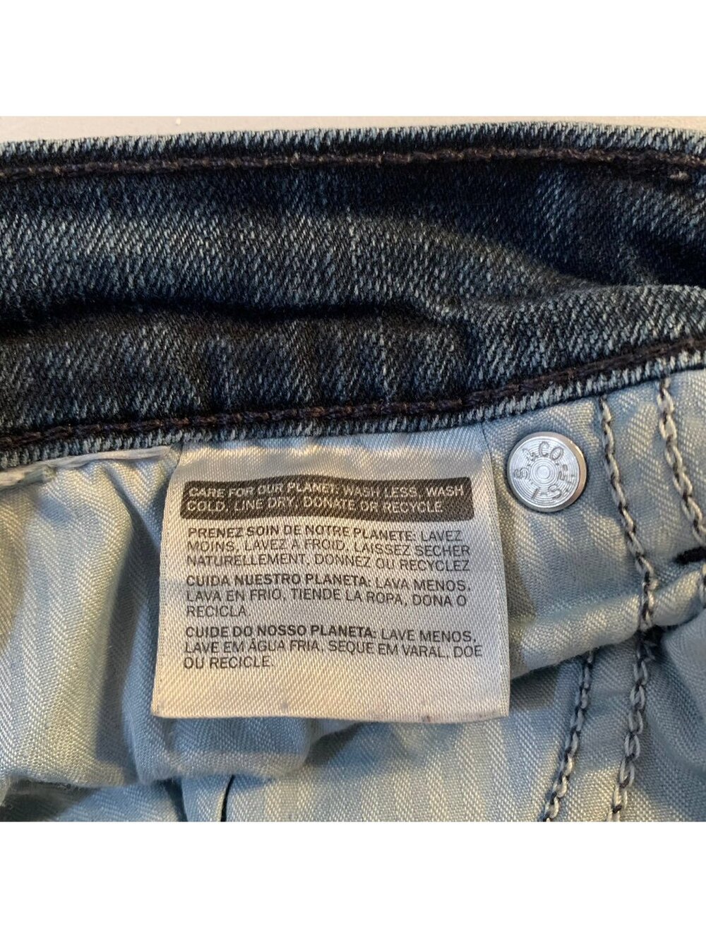 Levi's Boyfriend Jeans Size 28 Dark Wash Denim - Picture 4 of 8